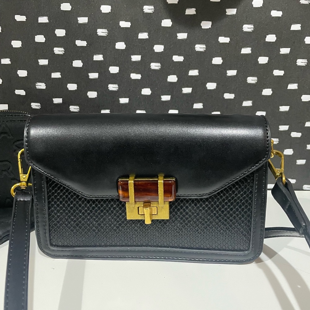 Crossbody Madison West